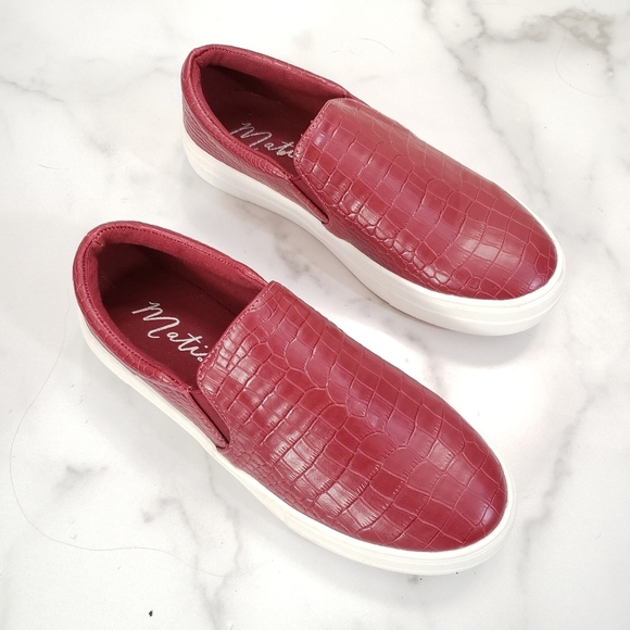 Matisse Red Croc Print Slip On Platform Sneakers Sz 6 - Picture 5 of 5